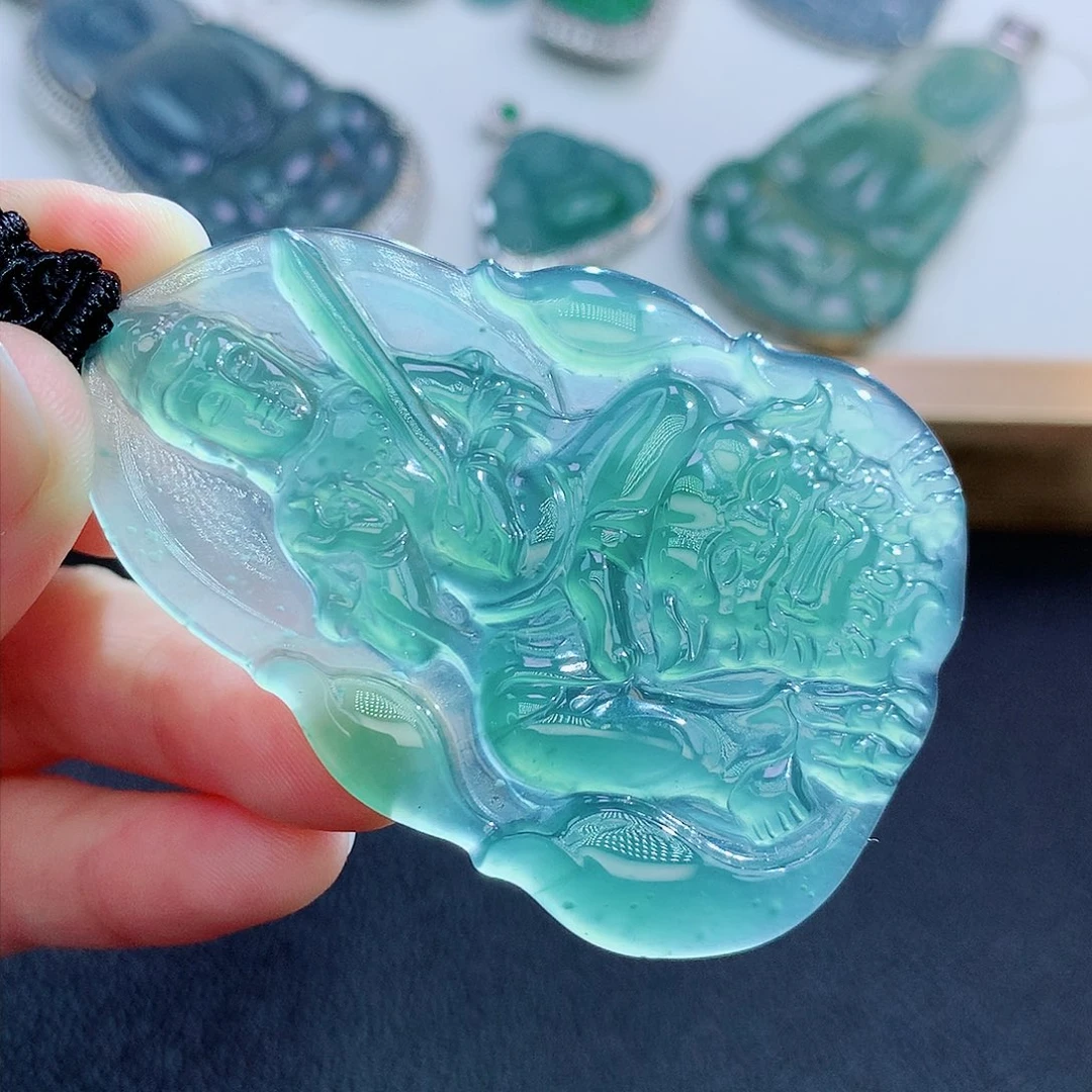 翡翠颈饰未镶嵌翡翠