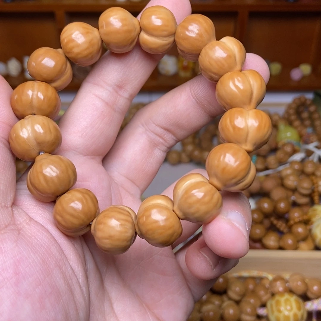 猴头核桃吊坠16屁桃