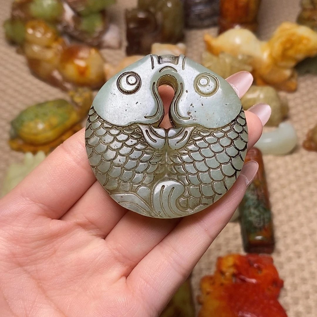 未镶嵌蛇纹石玉颈饰