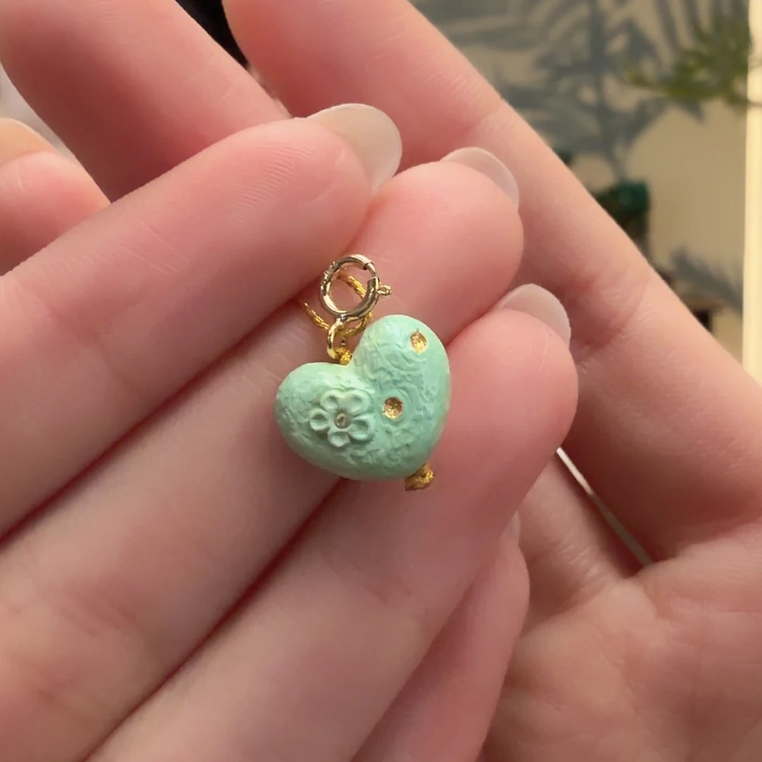 绿松石未镶嵌颈饰