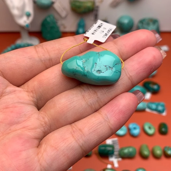 绿松石未镶嵌珠宝奇石