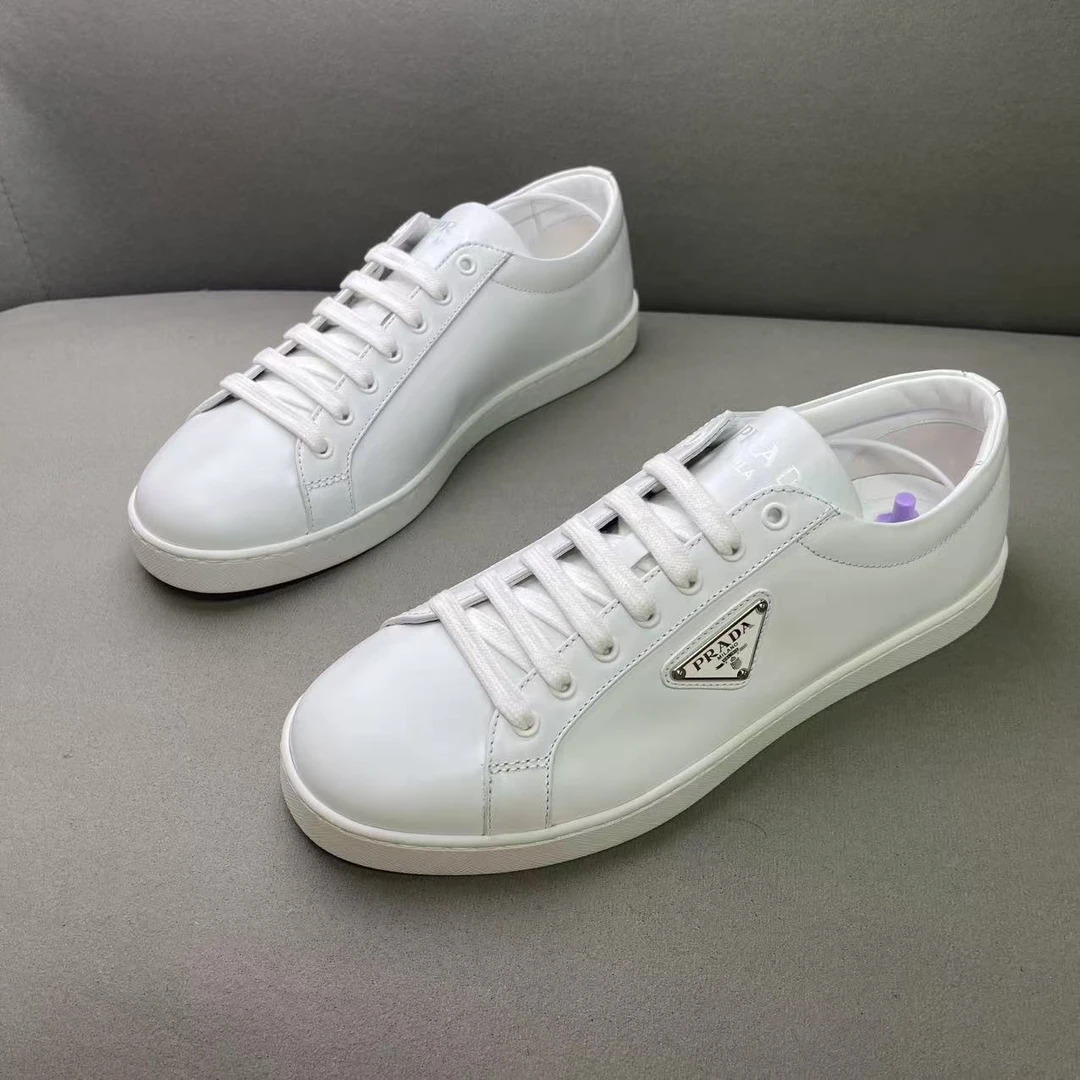未使用 Prada/普拉达 白色银三角标休闲百搭时尚板鞋 41码/全新