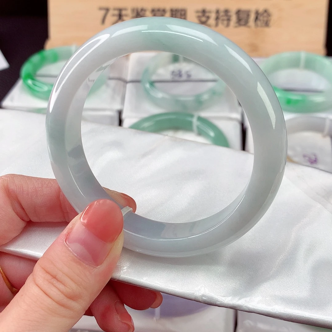 未镶嵌手镯翡翠翡翠