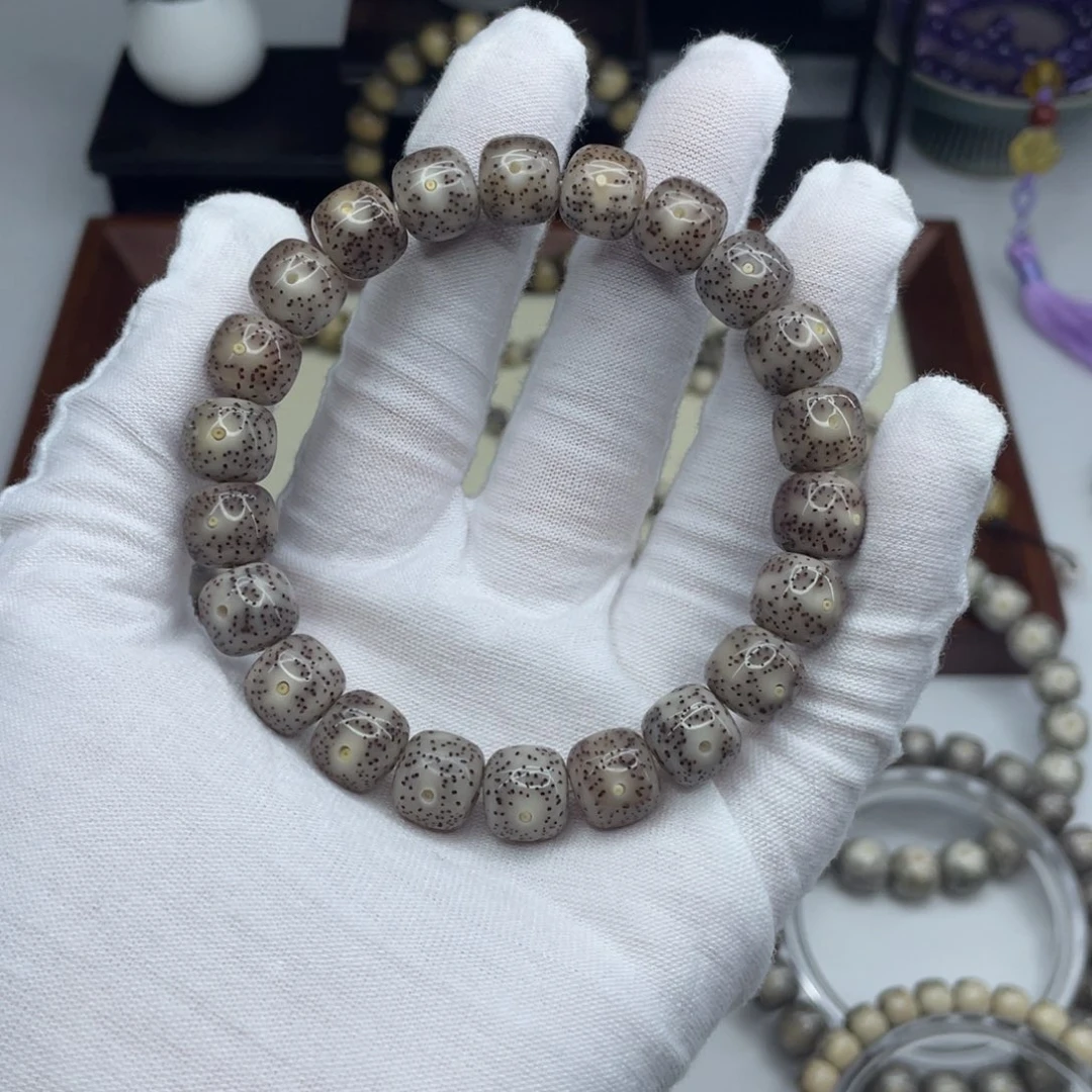 星月菩提手串10.5×9.5冰糖双留白细星B08