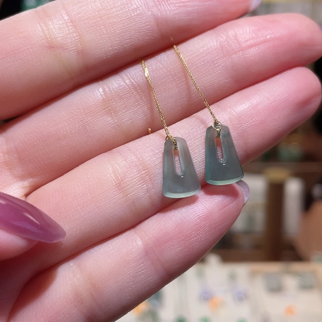 翡翠18K金镶嵌耳饰