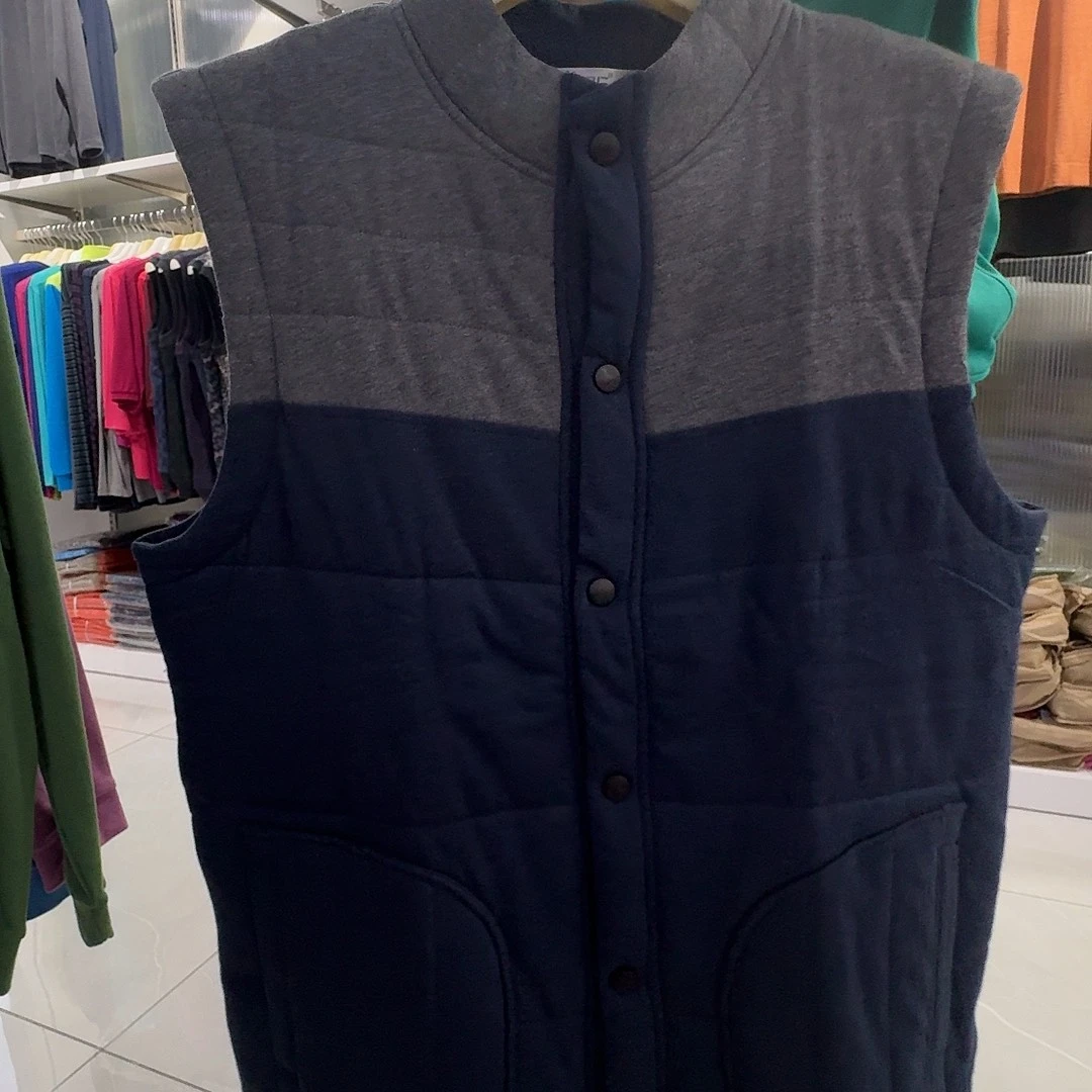 21111男士马甲175一件