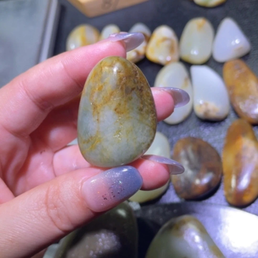 【闪购商品】颈饰未镶嵌和田玉