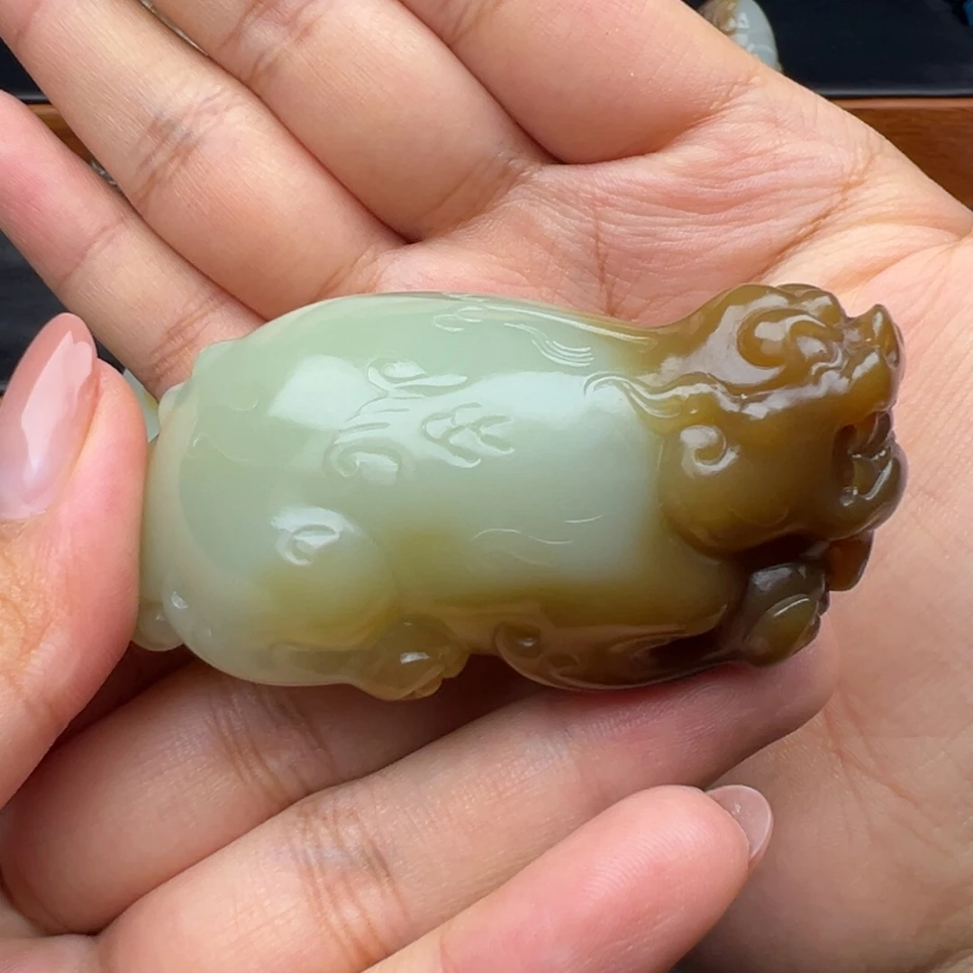 言***随和田玉未镶嵌颈饰