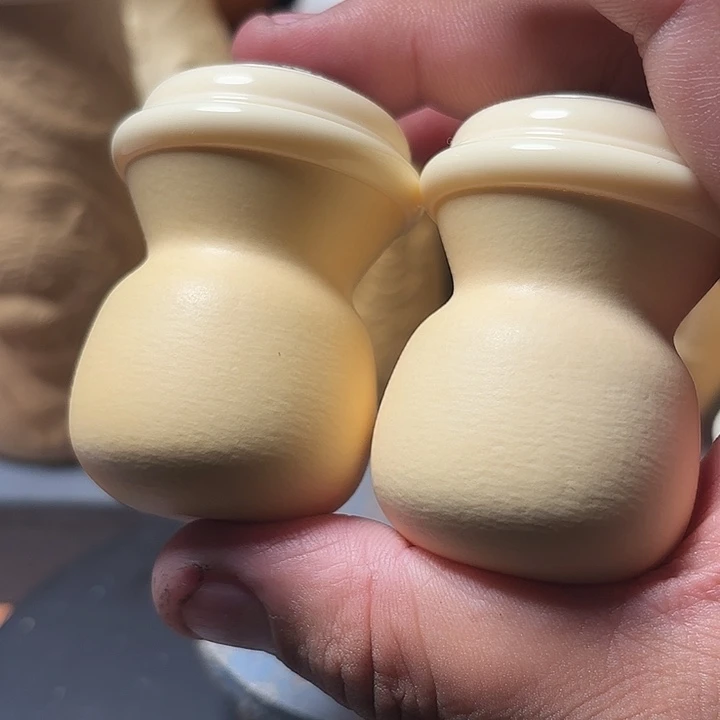 隐隐约约地看到一只大白