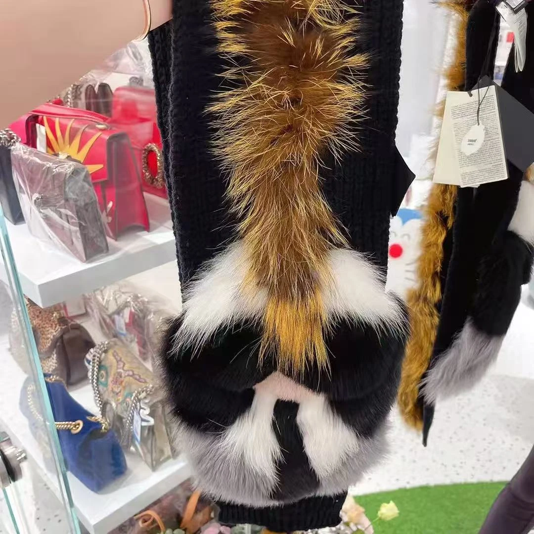 99新 FENDI/芬迪  全新老佛爷 围巾  买来20000多