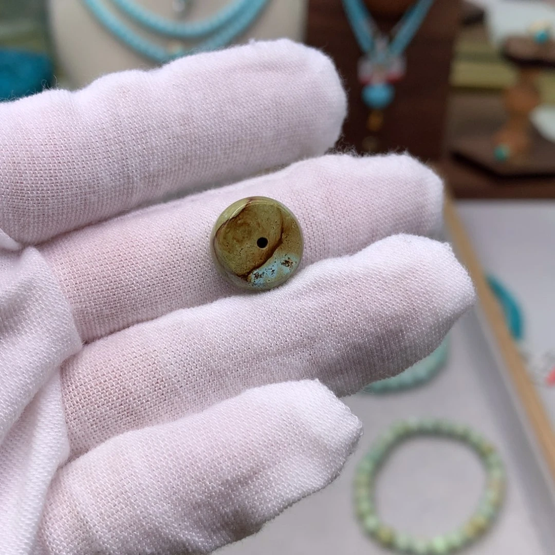 绿松石配饰未镶嵌