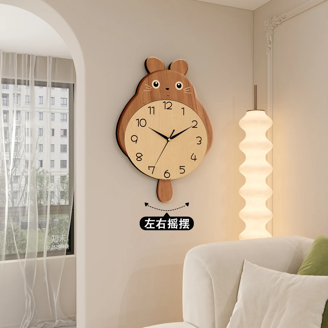 龙猫挂钟客厅新款钟表家用创意挂墙时钟装饰静音摇摆石英钟万年历