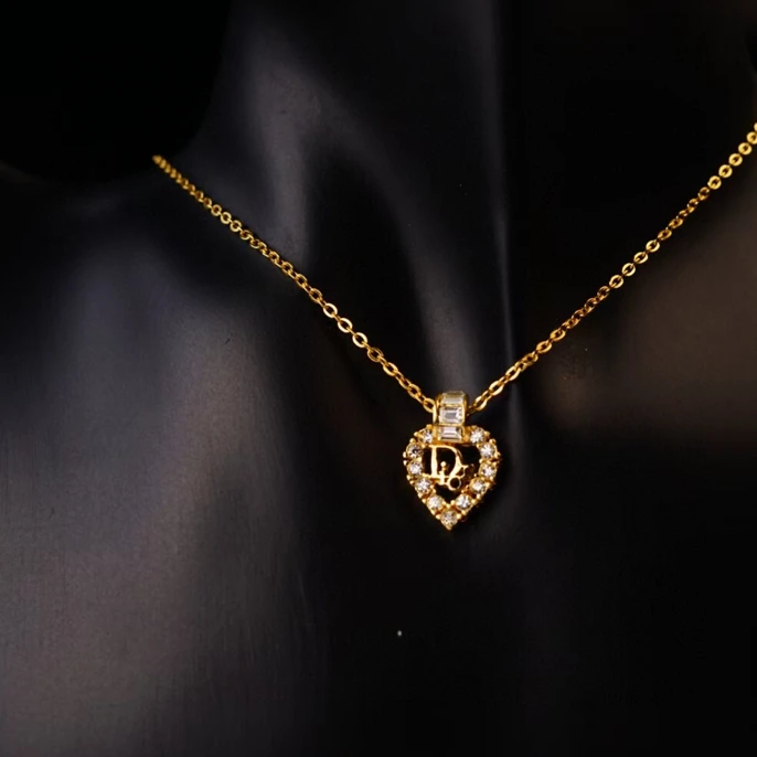95新 DIOR/迪奥 金色桃心满钻logo项链锁骨链全长45cm