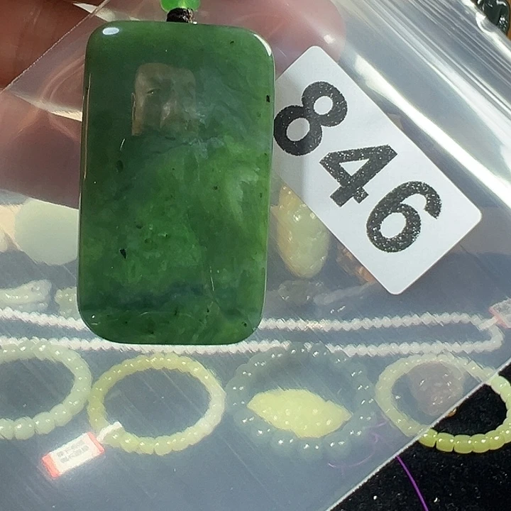 水***阔和田玉未镶嵌颈饰