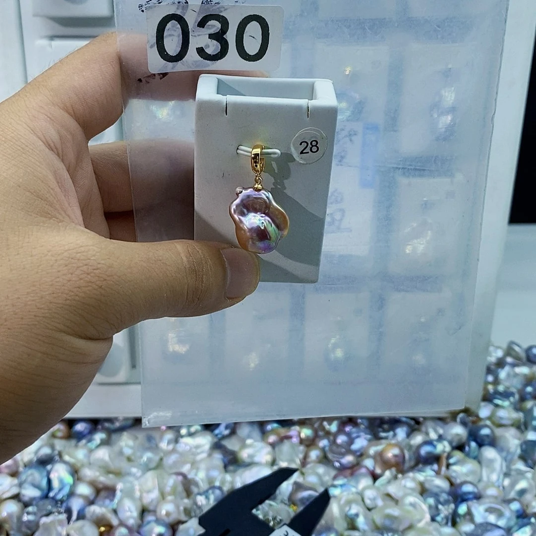 淡水珍珠合金颈饰