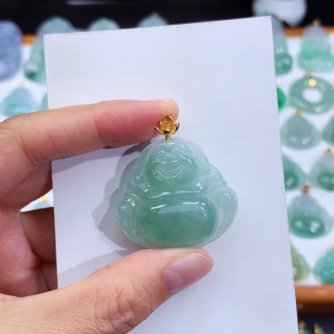 翡翠18K金镶嵌颈饰翡翠吊坠