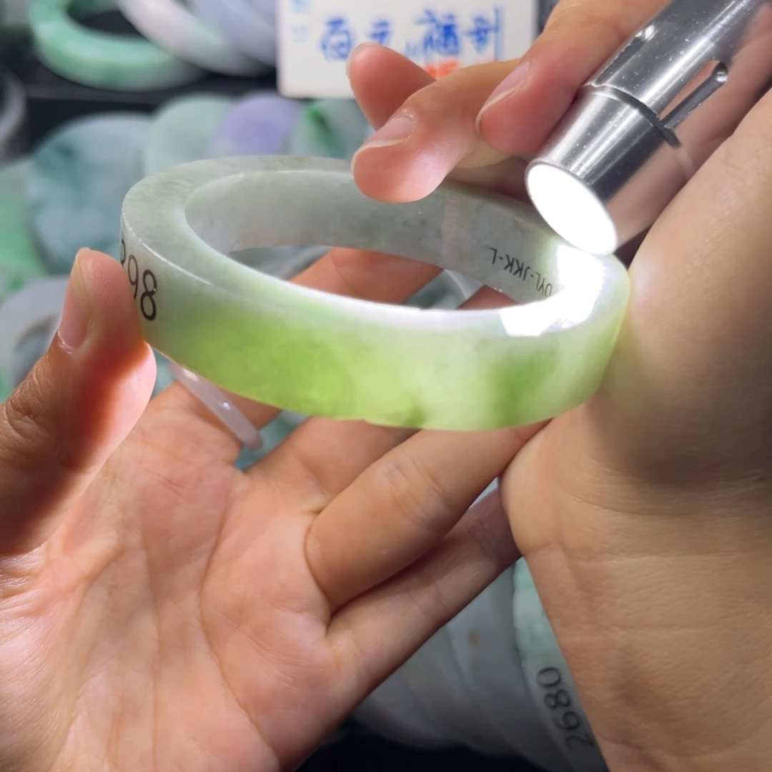 定制翡翠翡翠手镯未镶嵌