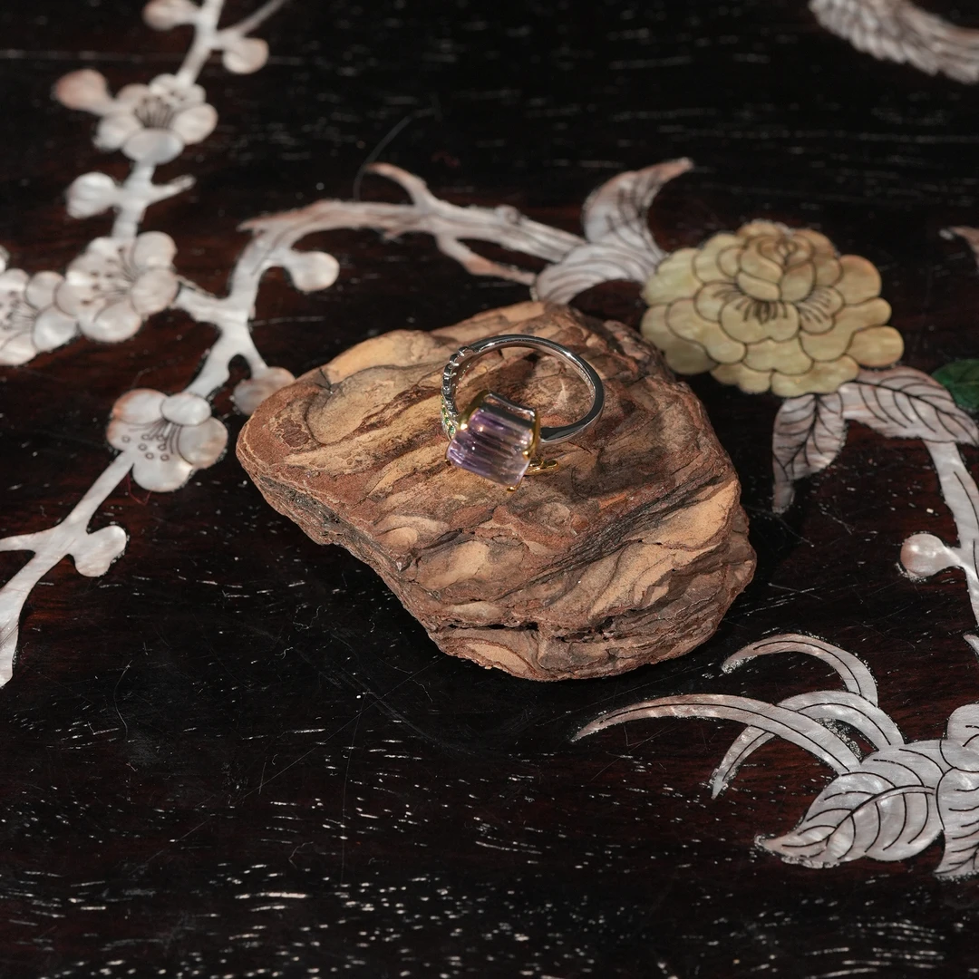 2.13香港王老板-水晶镶嵌戒指5y260