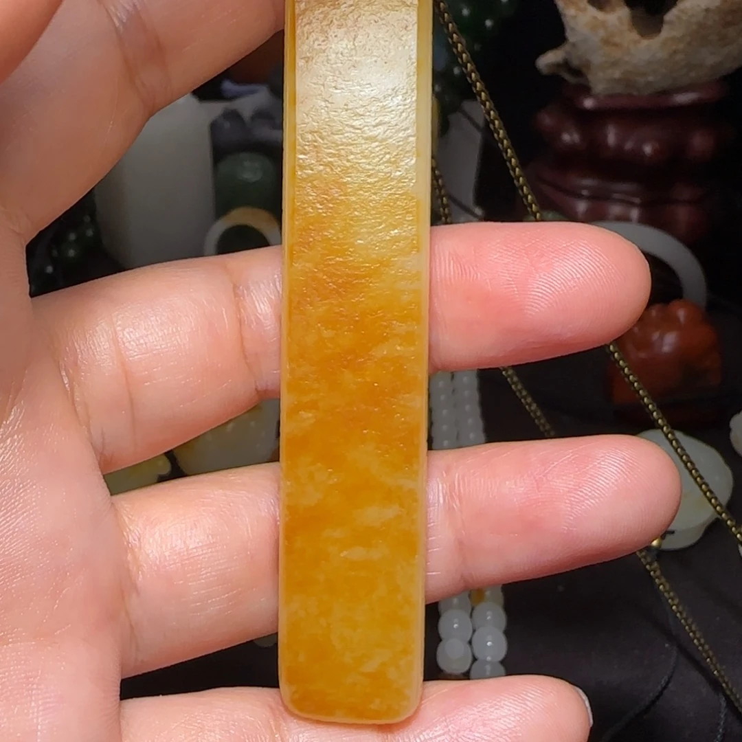 橙***技和田玉未镶嵌颈饰