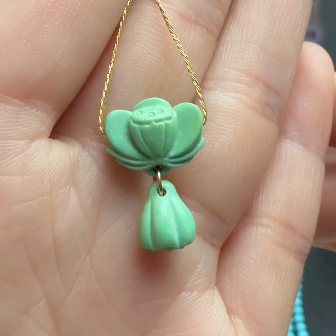 绿松石未镶嵌颈饰