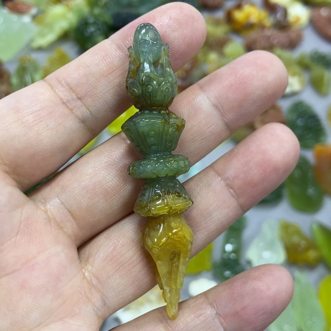 未镶嵌蛇纹石玉挂件