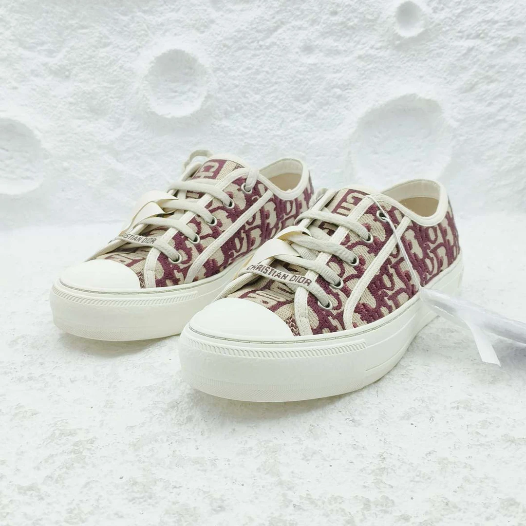 99新 DIOR/迪奥 37.5码/红色刺绣满印板鞋/A2037
