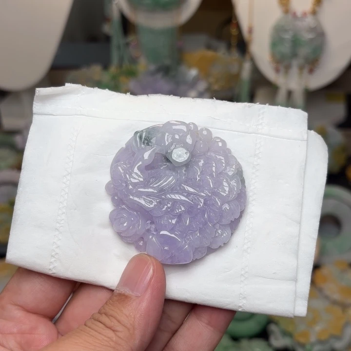 翡翠未镶嵌颈饰吊坠