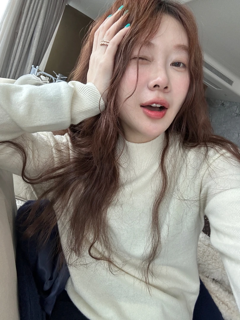 【BORAKOO】黑白两色无缝羊毛打底衫