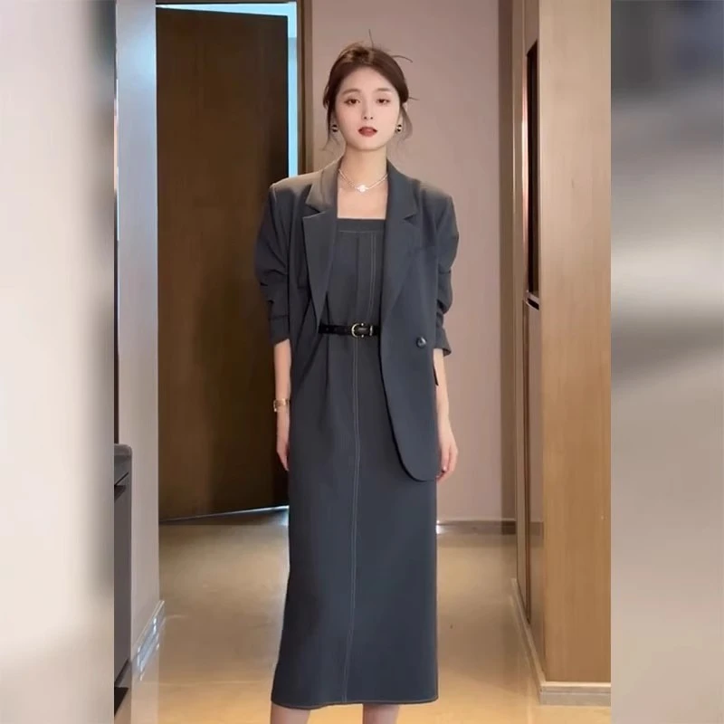 特大码女装百搭西装套装春秋胖妹mm收腰显瘦时尚吊带连衣裙两件套