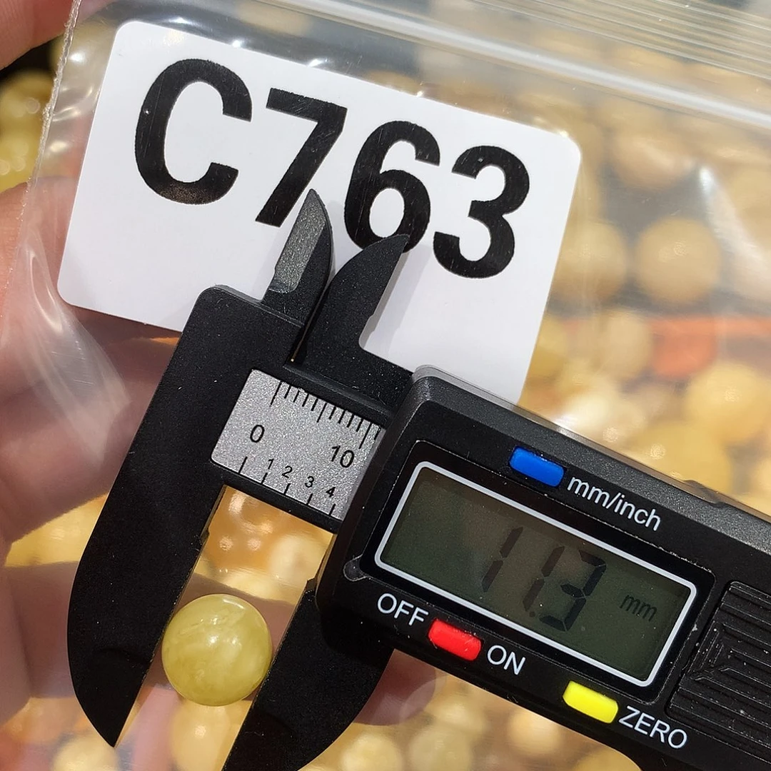 未镶嵌琥珀珠宝奇石