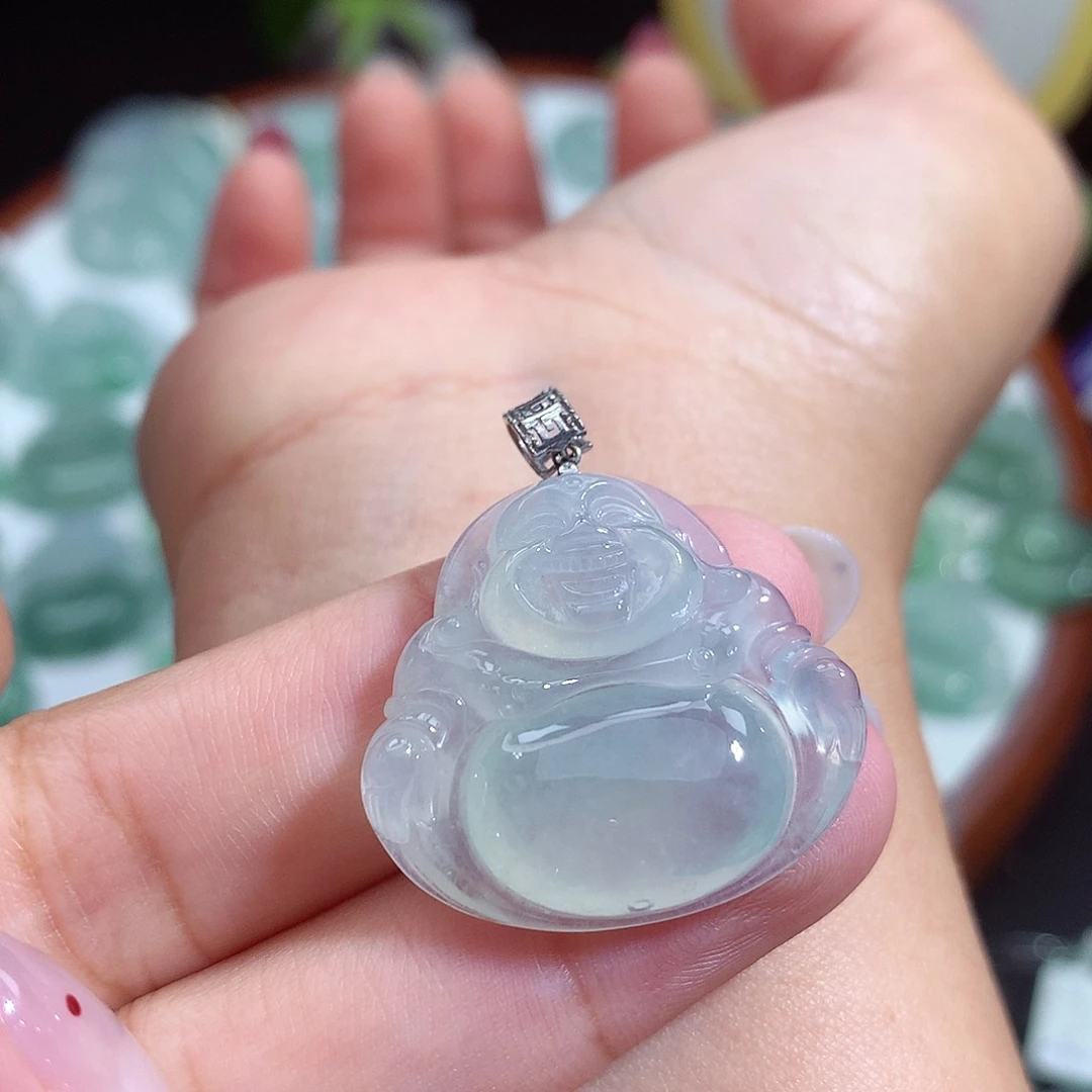 翡翠未镶嵌颈饰佛公