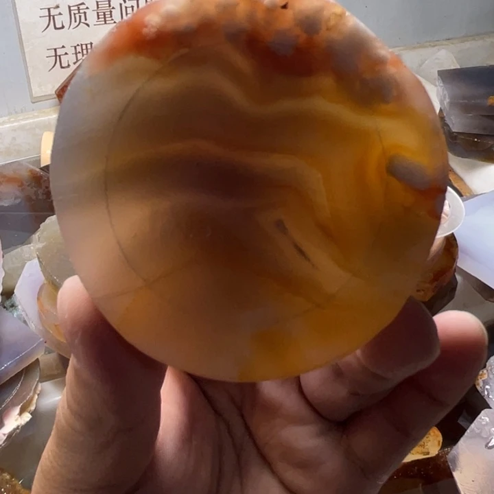小***。定制玛瑙私人定制玛瑙手镯，不支持七天无理由退换