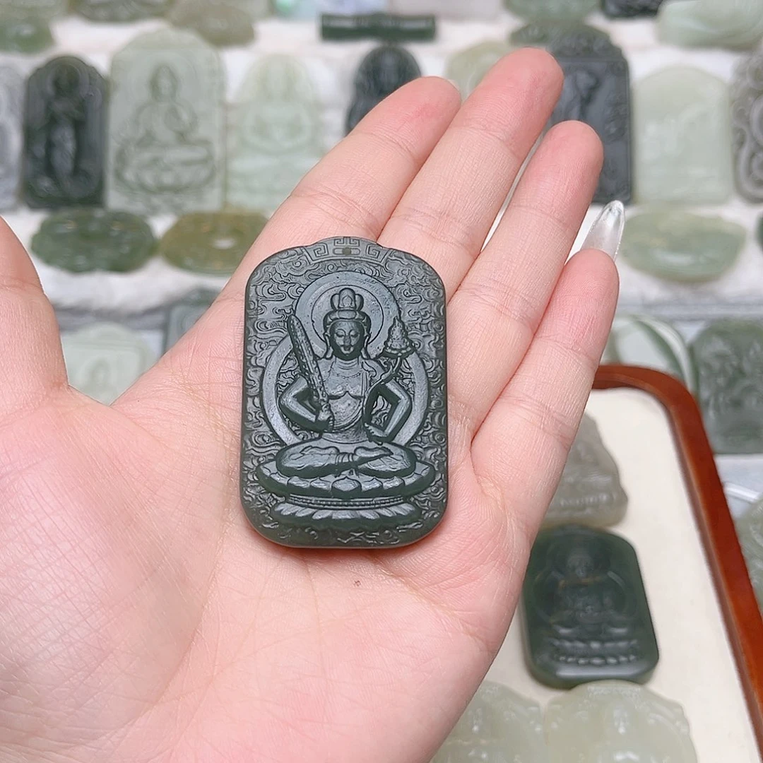 和田玉未镶嵌颈饰川****?