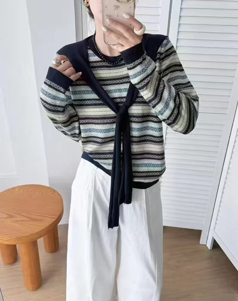 1244披肩系带圆领套头花色针织衫女秋冬新款菱格条纹大码撞色上衣