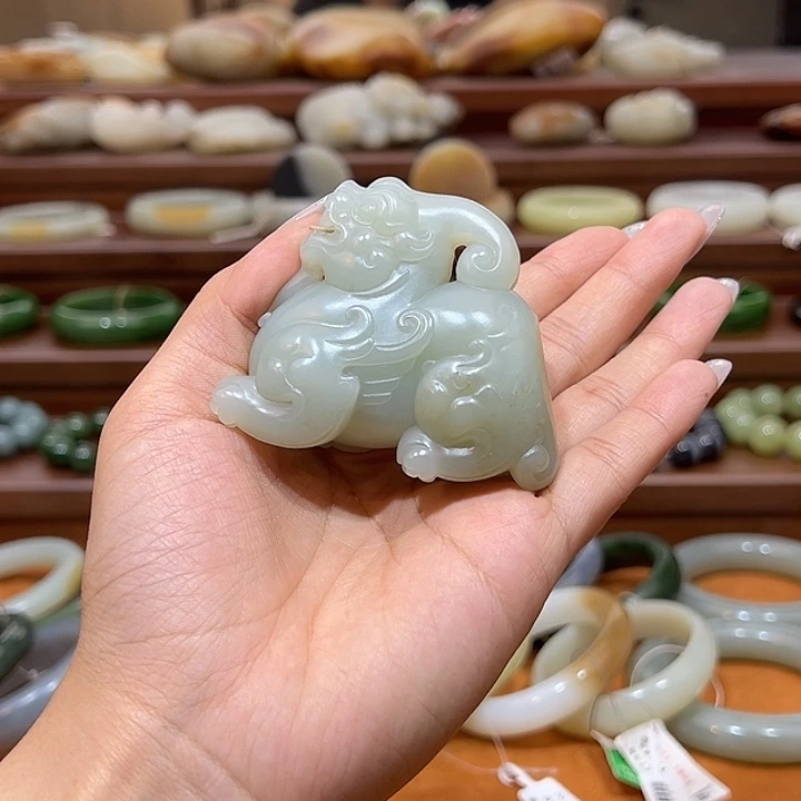 和田玉（青白玉）未镶嵌挂件高青白貔貅