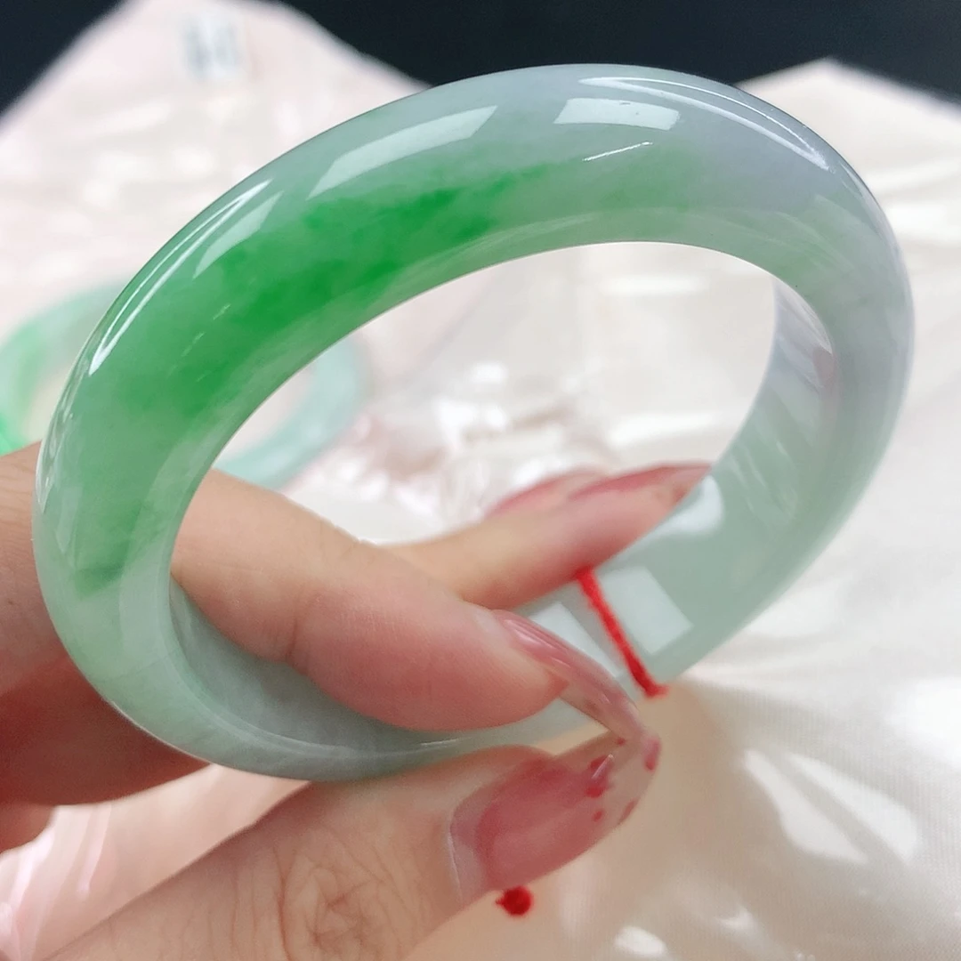 翡翠手镯未镶嵌，773