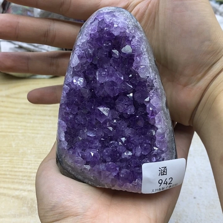 未镶嵌紫晶大型摆件（非配饰）开*?