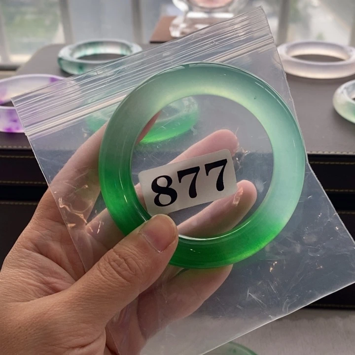 3***我玉时尚飘花手镯877