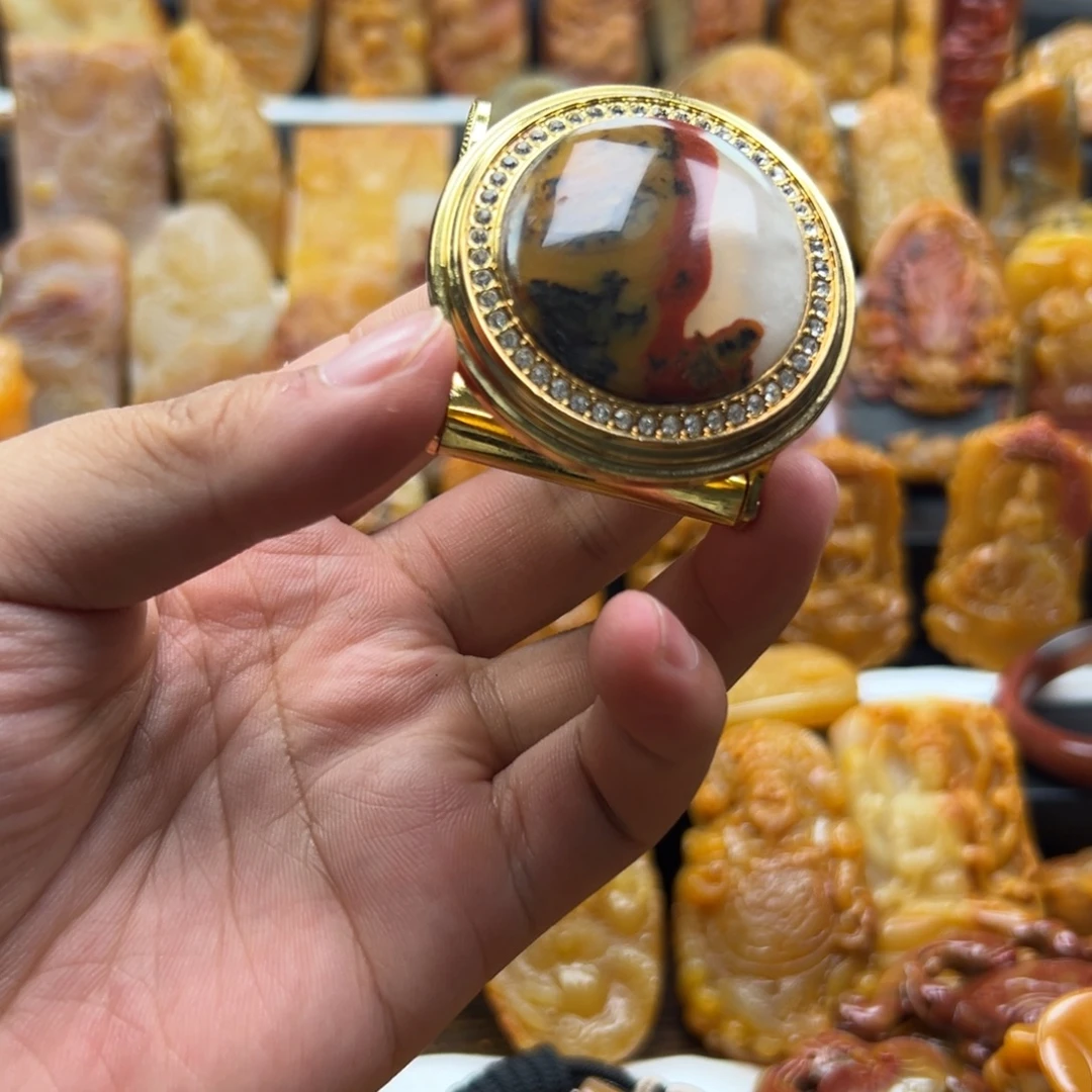 未镶嵌石英质玉（黄龙玉）黄龙玉