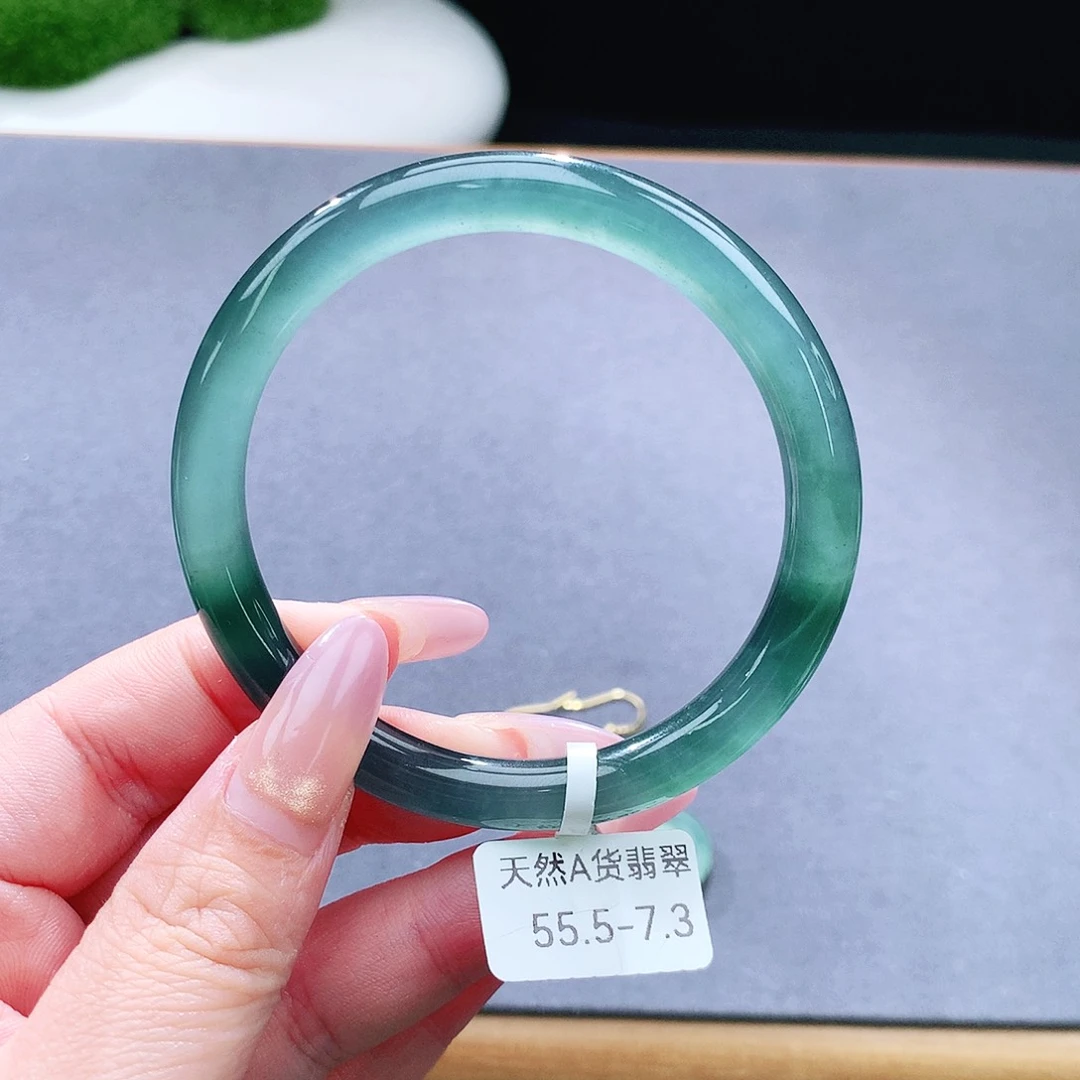 未镶嵌手镯（圆镯）翡翠