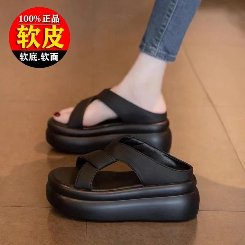 断码清仓凉拖鞋女夏2025年新款百搭厚底增高软底轻便小个子松糕鞋