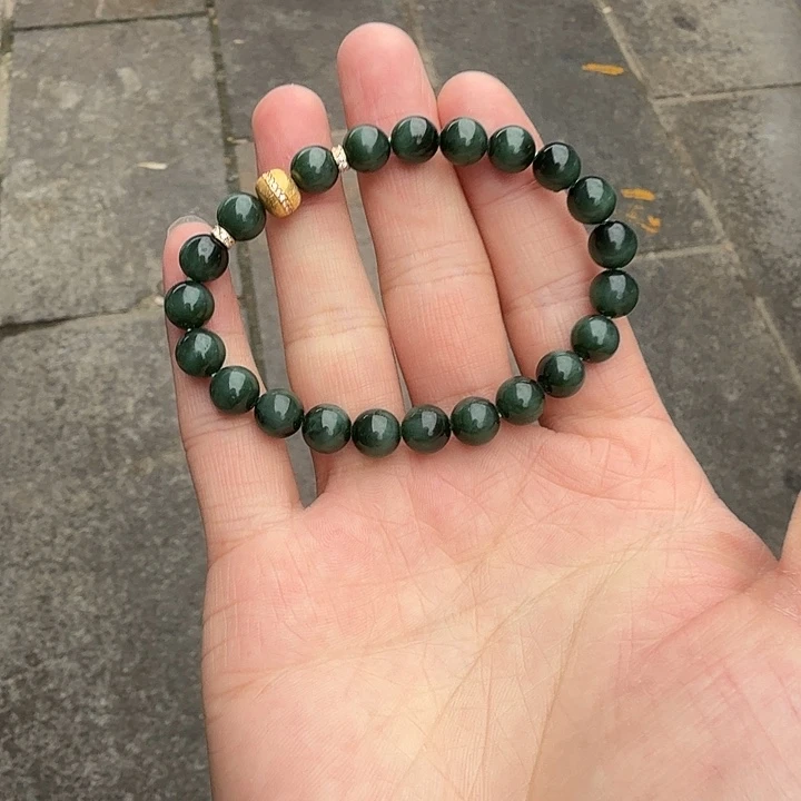 和田玉（碧玉）未镶嵌手链