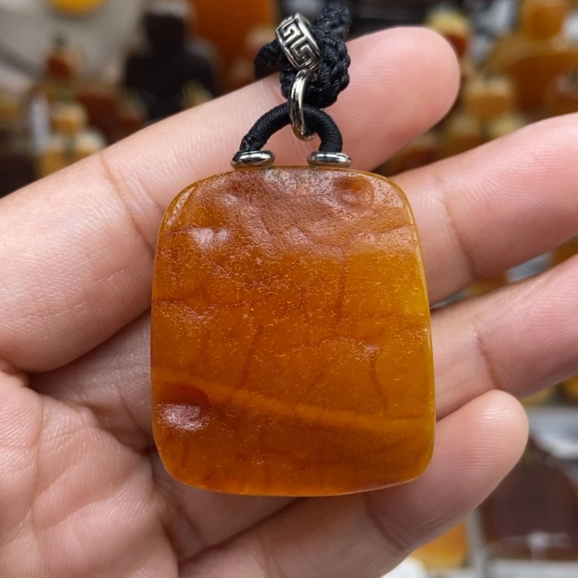 【闪购商品】琥珀颈饰未镶嵌