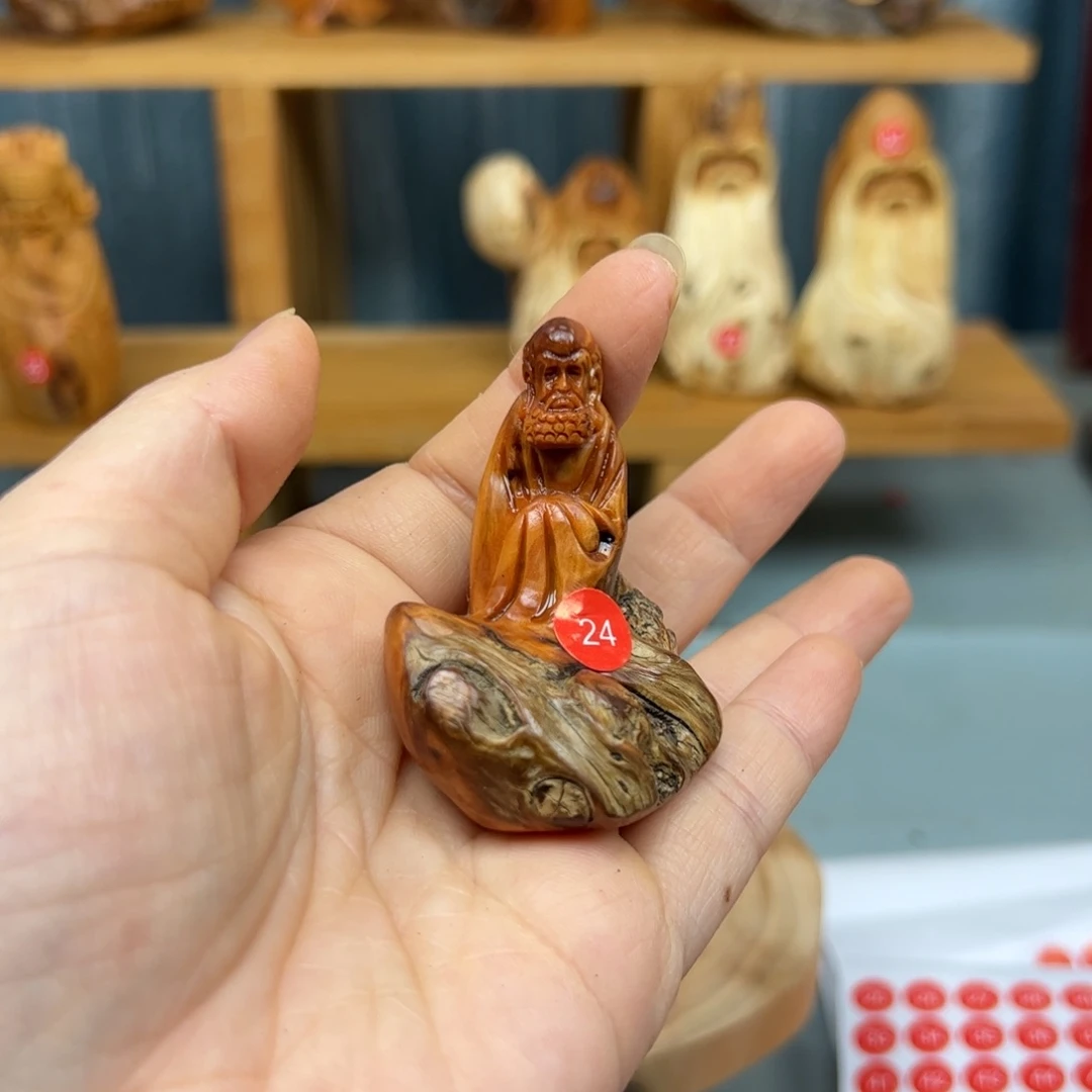 D****木崖柏木摆件手把件