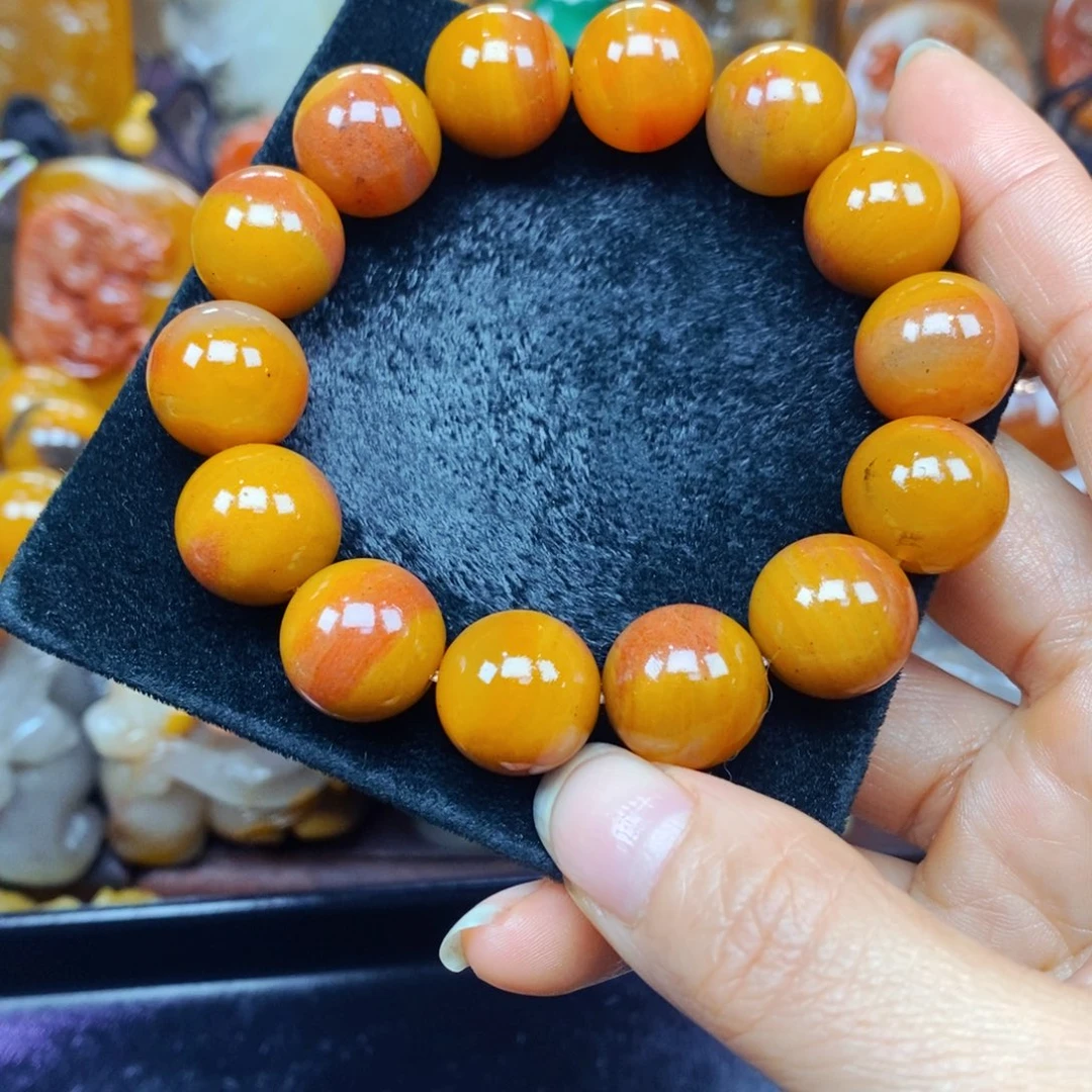 未镶嵌石英质玉（黄龙玉）颈饰