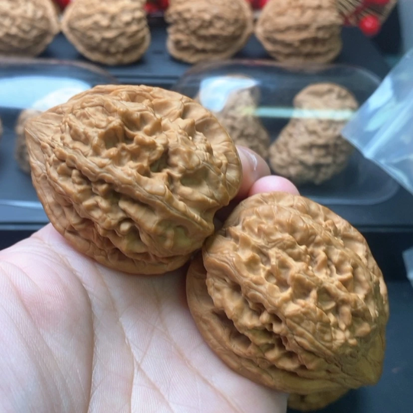 【闪购商品】文玩核桃吊坠43尺大孤石