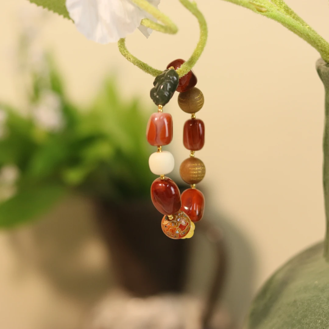 ZC10A18104[原创]随形南红和田玉蜜蜡单圈手串（多样性发货）