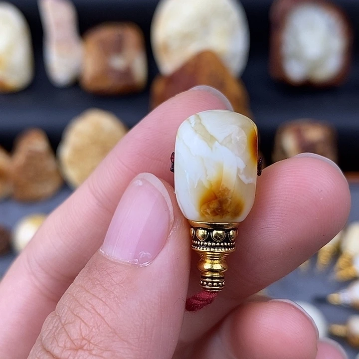 琥珀未镶嵌裸石11三通c721