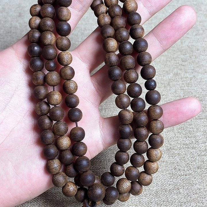 沉香手串十***汉一代苗乌身0.84多圈41克