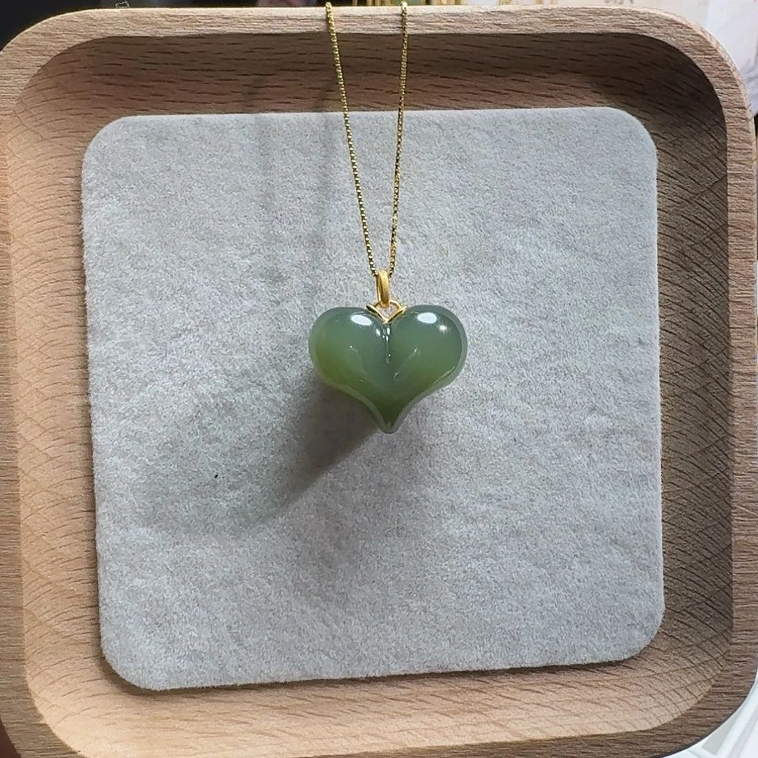 C****和田玉18K金镶嵌吊坠(赠链)猫眼爱心